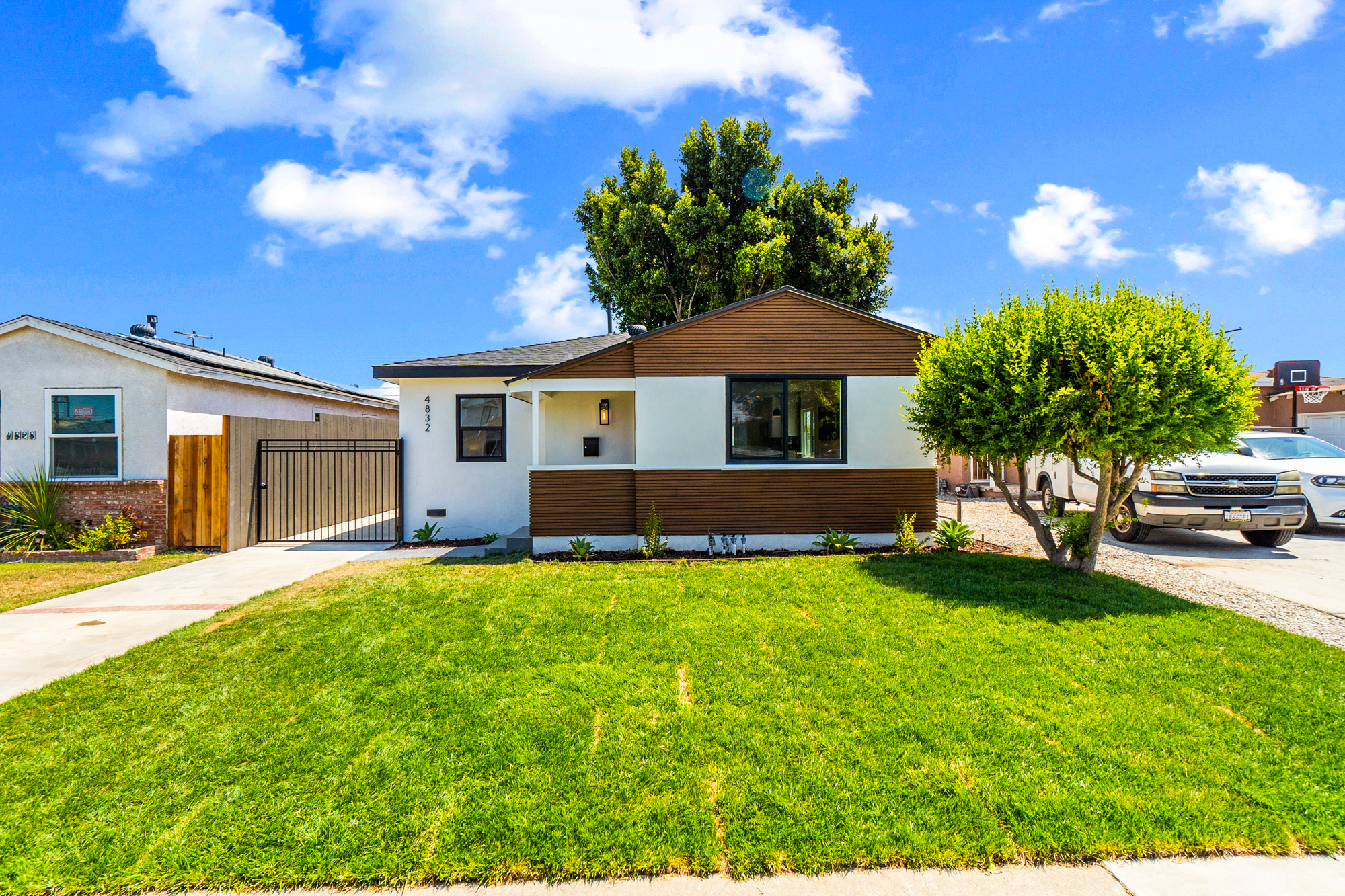 4832 W 135th St Hawthorne, CA 90250